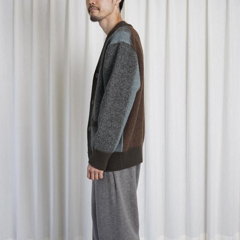 Slopeslow ץ YAK LAMBSWOOL TRICOLOR CARDIGAN / BLUE KHAKI