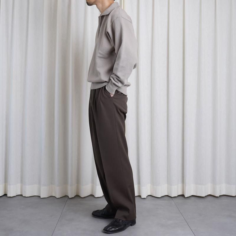 25S/SۡAURALEE ꡼ LIGHT WOOL MAX GABARDINE TWO-TUCK SLACKS / DARK BROWN