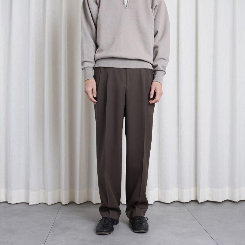 25S/SۡAURALEE ꡼ LIGHT WOOL MAX GABARDINE TWO-TUCK SLACKS / DARK BROWN