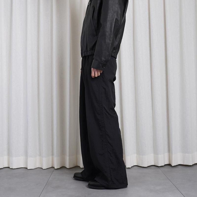 25S/SۡYOKE  衼NYLON 3PLEATED WIDE-LEG EASY TROUSERS / BLACK