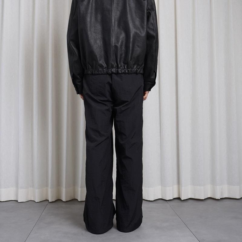 25S/SۡYOKE  衼NYLON 3PLEATED WIDE-LEG EASY TROUSERS / BLACK