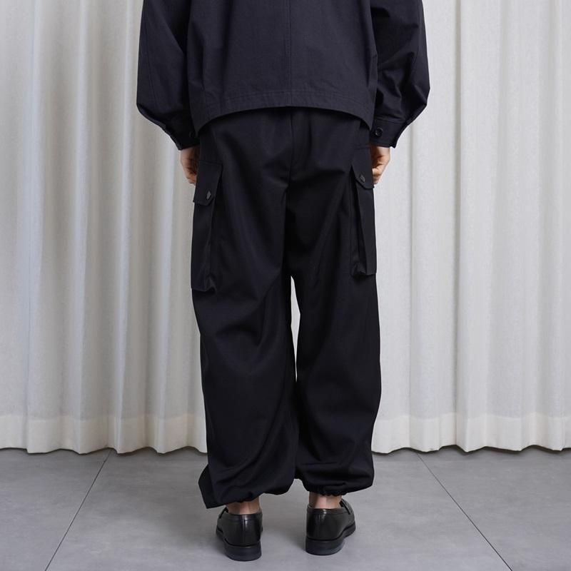 25S/SۡTHE RERACS 饯 THE F2 CARGO / BLACK

