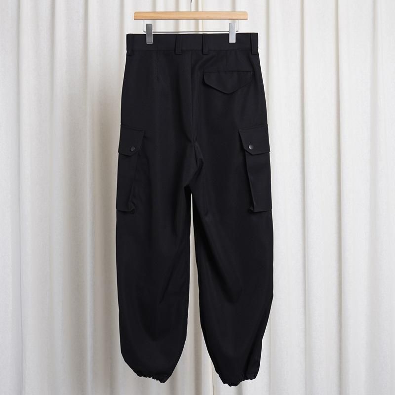 25S/SۡTHE RERACS 饯 THE F2 CARGO / BLACK
