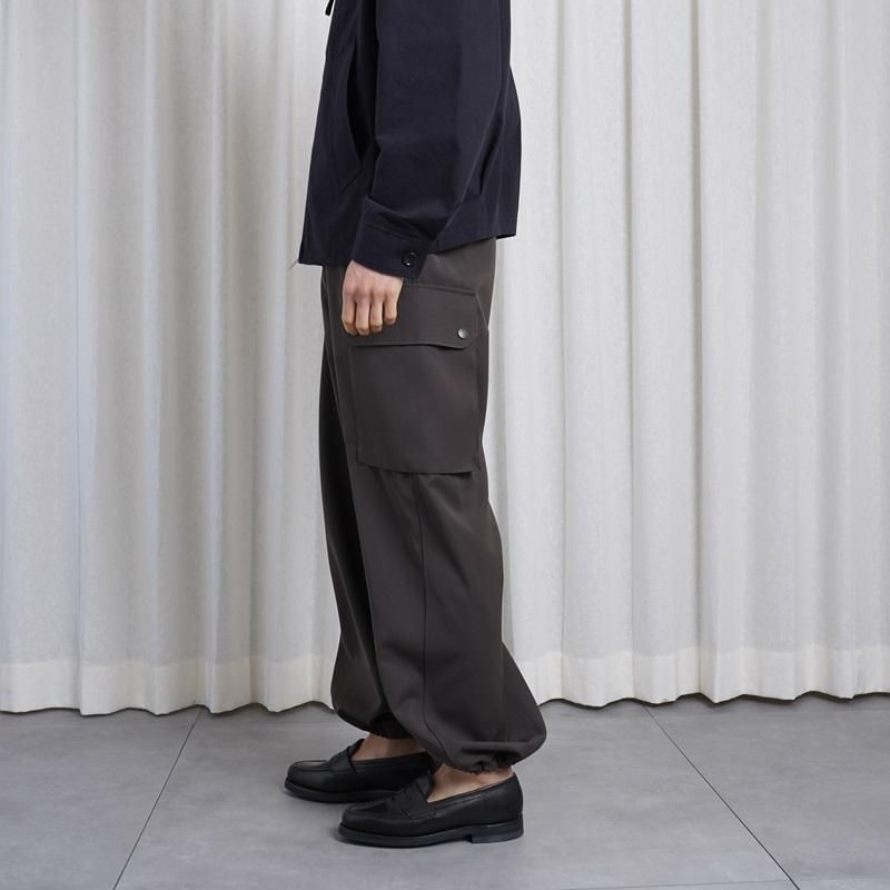 25S/SۡTHE RERACS 饯 THE F2 CARGO / GUNMETAL GRAY
