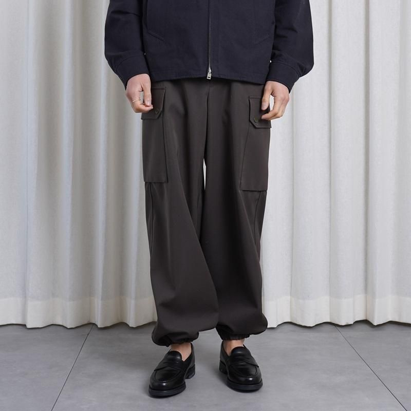 25S/SۡTHE RERACS 饯 THE F2 CARGO / GUNMETAL GRAY

