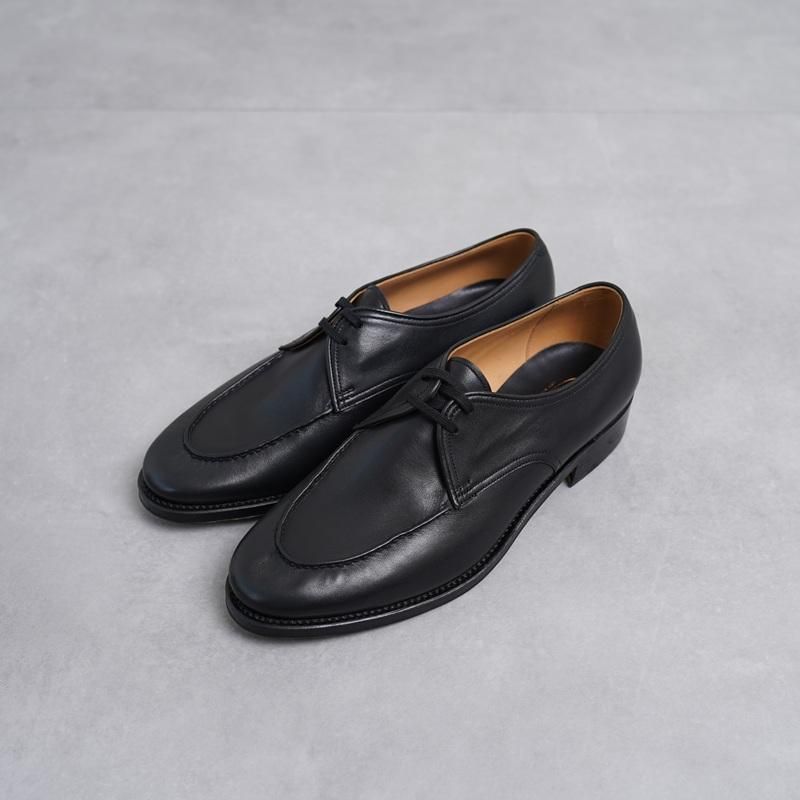 forme եLow shoes / Black