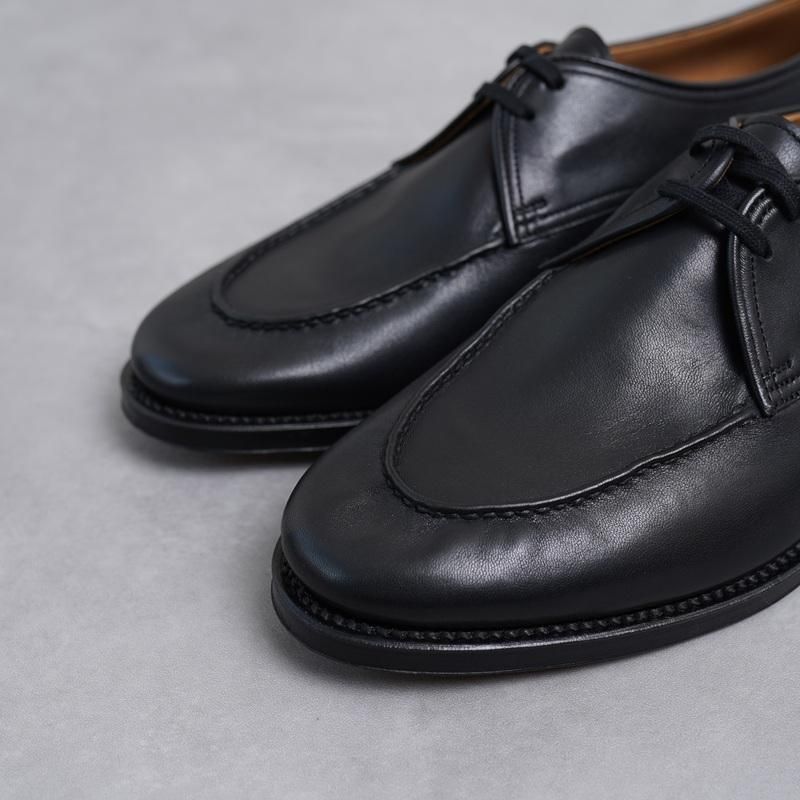 forme եLow shoes / Black