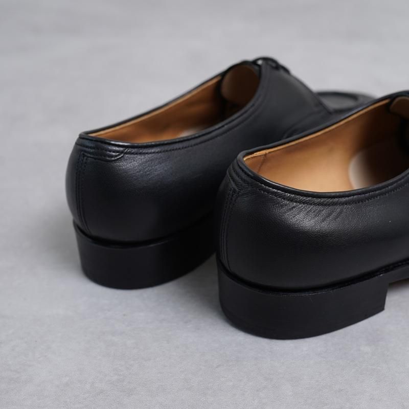 forme եLow shoes / Black