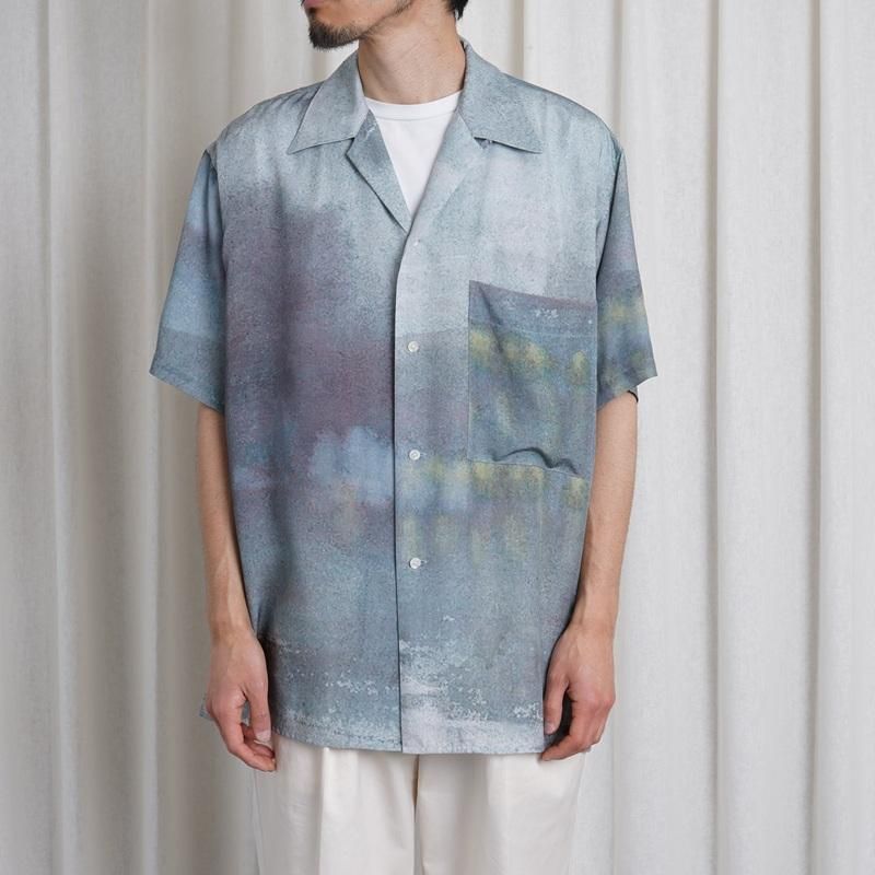 25S/SۡYOKE 衼 LANDSCAPE PRINTED OPEN COLLAR SHIRT / BLUE