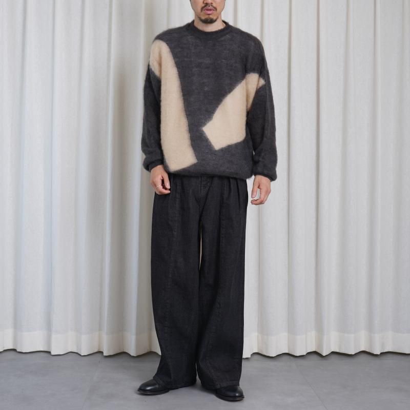 25A/WۡYOKE 衼 PHOTOGRAM INTARSIA SWEATER / CHARCOAL