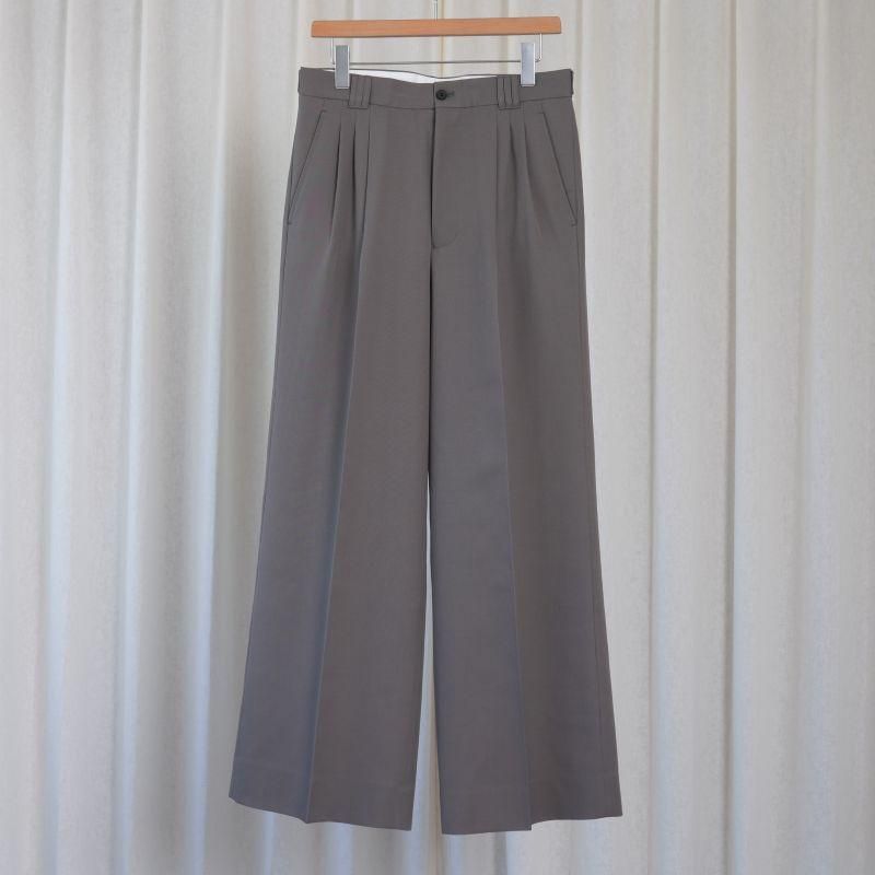 【25A/W】【YOKE  ヨーク】 3PLEATED WIDE-LEG TROUSERS / GREIGE