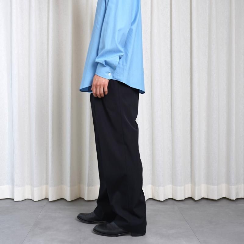 25A/W AURALEE ꡼ LIGHT WOOL MAX GABARDINE TWO-TUCK SLACKS / TOP BLACK