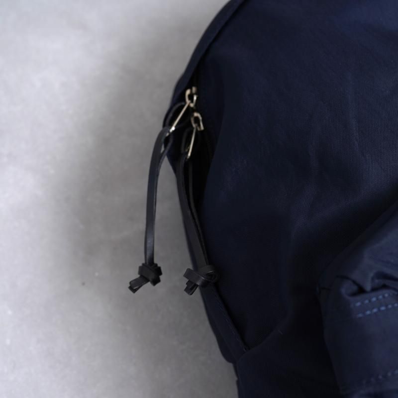 バッグ AURALEE BACKPACK MADE BY AETA DARK NAVY Auralee 'Backpack by AETA' (Dark Navy) – C'H'C'M'