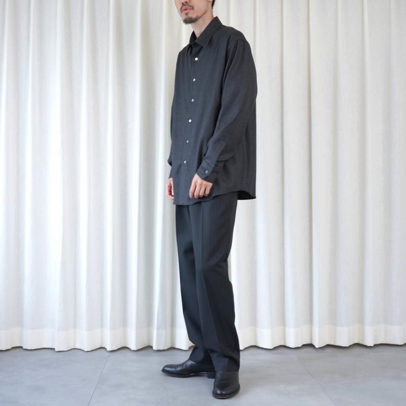 AURALEE オーラリー】SUPER LIGHT WOOL SHIRT / TOP CHARCOAL - Avelia