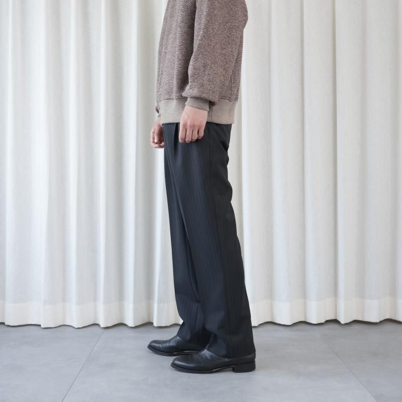 25A/W AURALEE ꡼ BLUEFACED WOOL TWO-TUCK SLACKS	 / CHARCOAL NAVY STRIPE