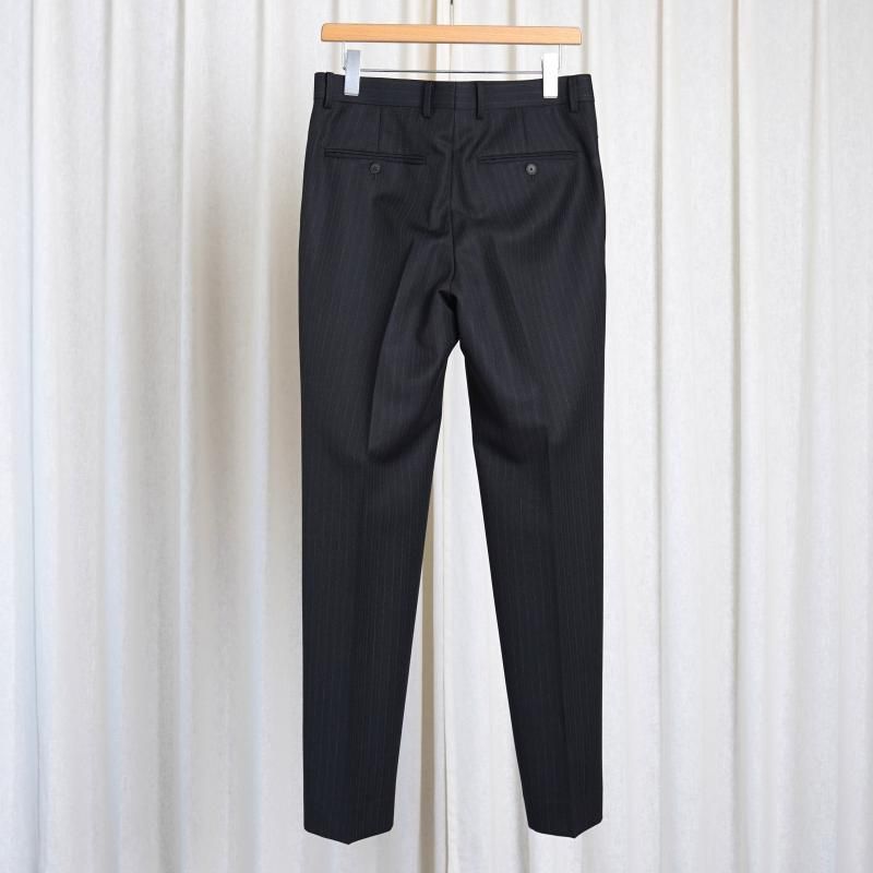 25A/W AURALEE ꡼ BLUEFACED WOOL TWO-TUCK SLACKS	 / CHARCOAL NAVY STRIPE