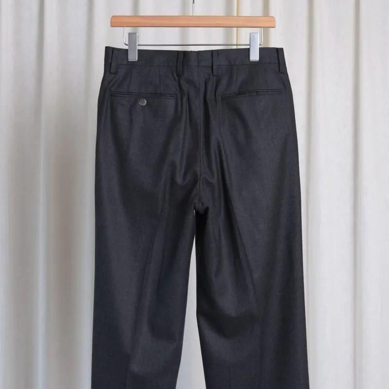 25A/W AURALEE ꡼ SUPER LIGHT WOOL TWO-TUCK SLACKS / TOP CHARCOAL