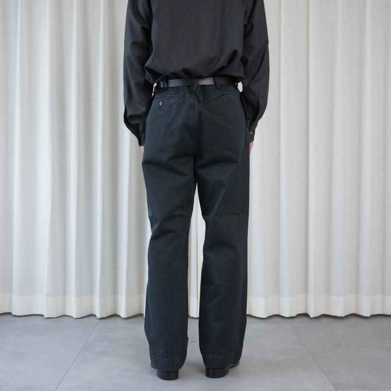 25A/W AURALEE ꡼ PRODUCT DYED FINX CHINO ONE-TUCK PANTS
 / FADED BLACK