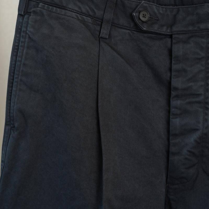 25A/W AURALEE ꡼ PRODUCT DYED FINX CHINO ONE-TUCK PANTS
 / FADED BLACK
