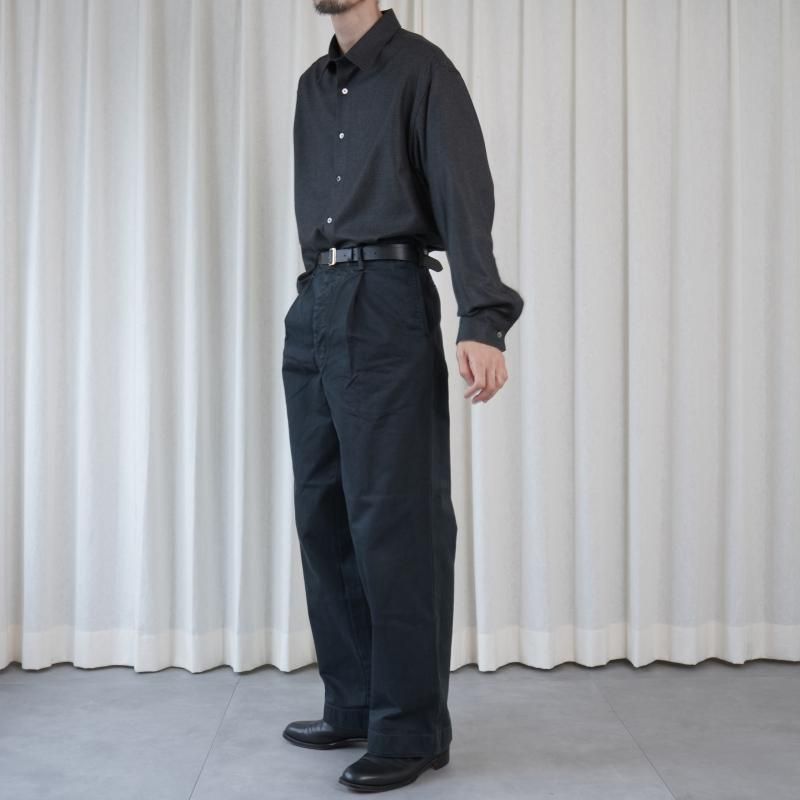 25A/W AURALEE ꡼ PRODUCT DYED FINX CHINO ONE-TUCK PANTS
 / FADED BLACK