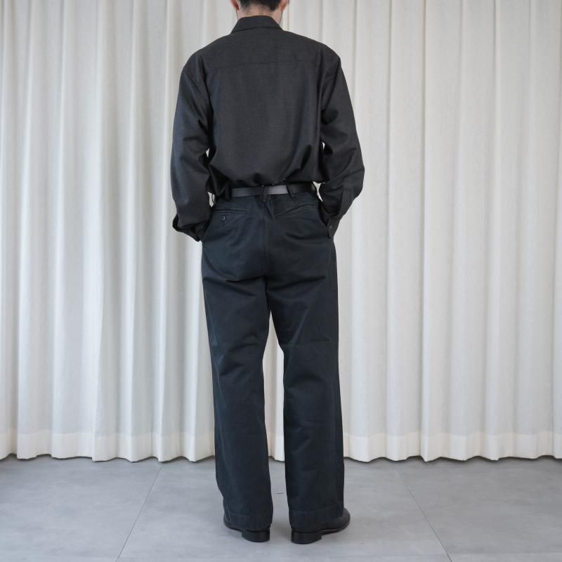 25A/W AURALEE ꡼ PRODUCT DYED FINX CHINO ONE-TUCK PANTS
 / FADED BLACK
