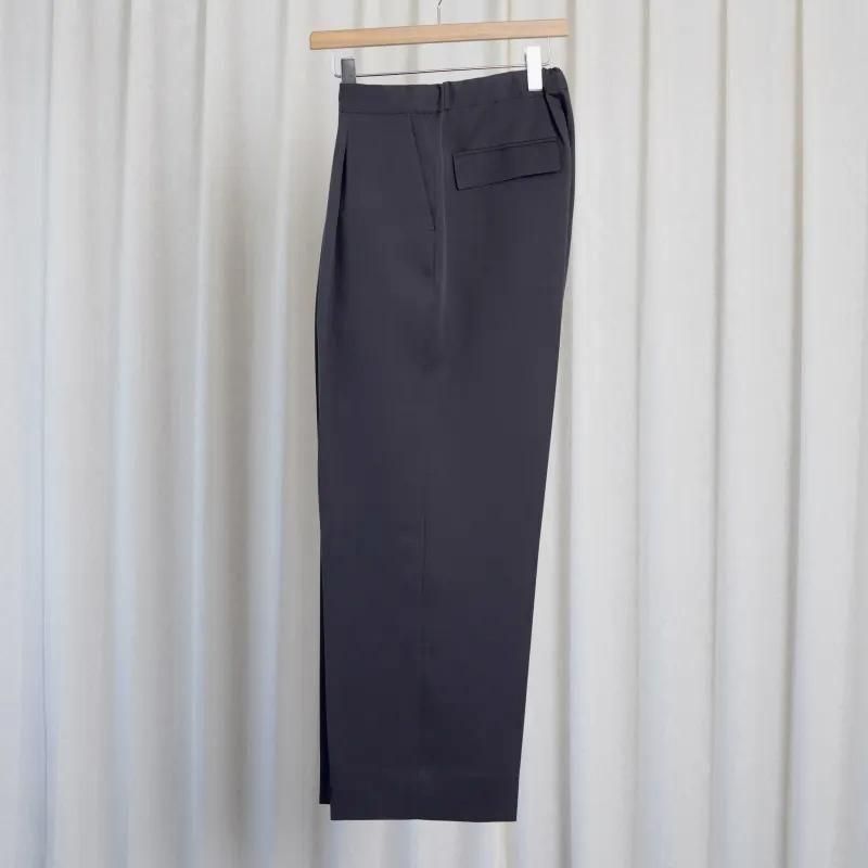 25A/WۡTHE RERACS 饯 THE EASY SLACKS WIDE / GUNMETAL GRAY
