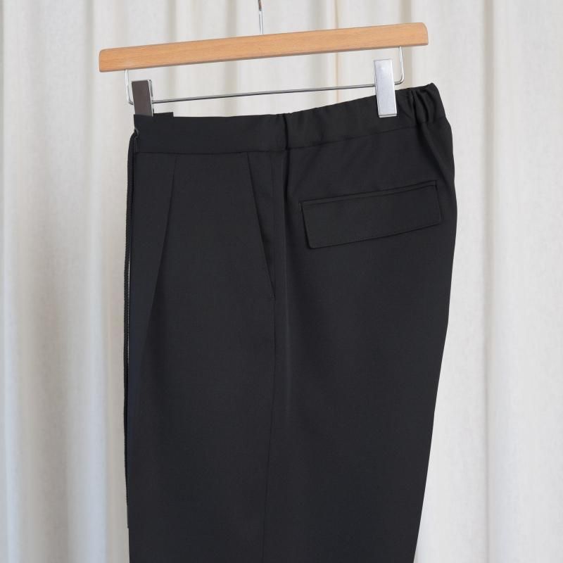 25A/WۡTHE RERACS 饯 THE EASY SLACKS WIDE / BLACK
