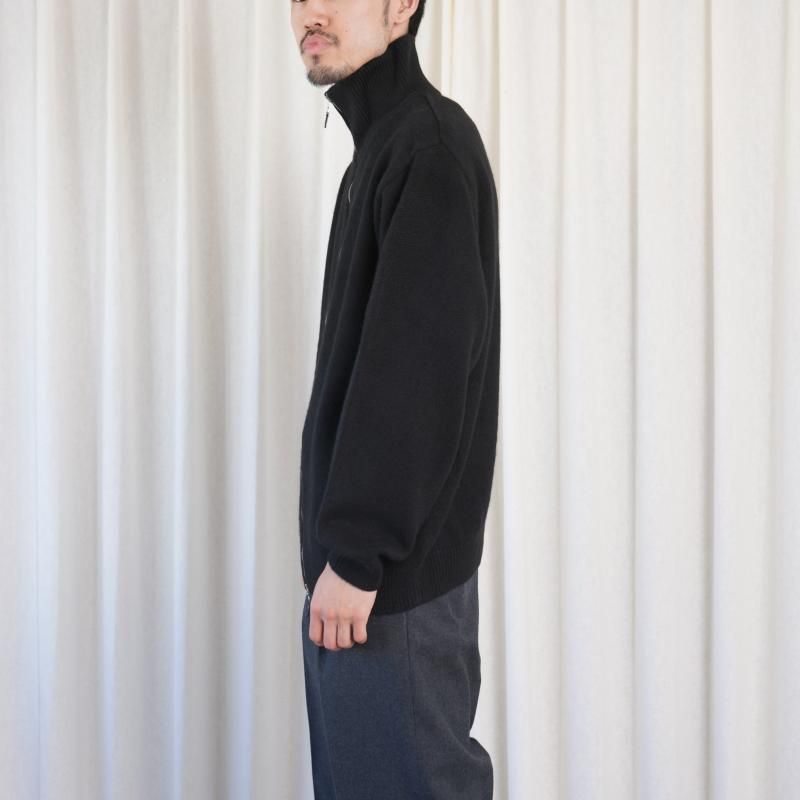 25A/WۡBATONER Хȥʡ MIDDLE WEIGHT INNOCENT CASHMERE DRIVERS KNIT  / SOLID BLACK
