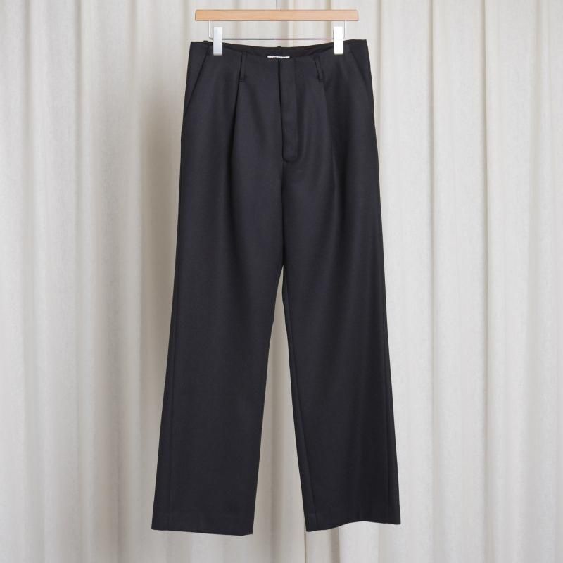 25A/W AURALEE ꡼ LIGHT MELTON ONE-TUCK SLACKS
 / DARK CHARCOAL