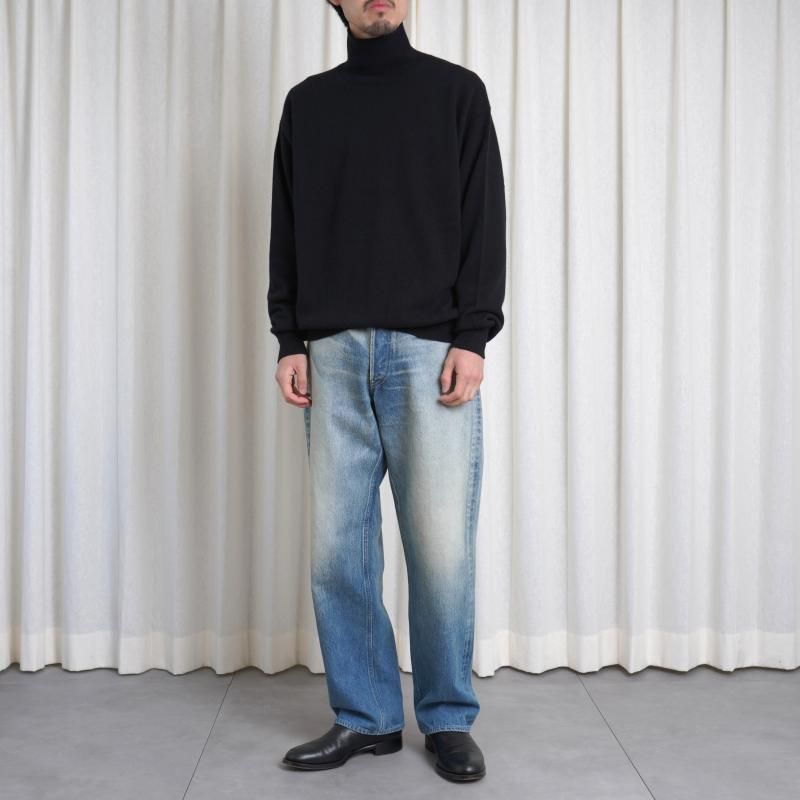 25A/WۡAURALEE ꡼ BABY CASHMERE KNIT TURTLE / TOP BLACK