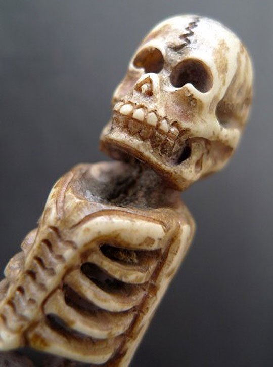 鹿の角 彫刻置物 No.20 - 頭骨・骨格標本・剥製販売 【CORE-BOX】