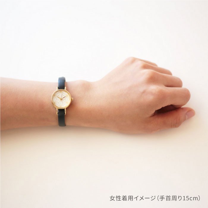 はなもっこ　箔紋シリーズ　水晶に麻の葉　ゴールドケース/レディース - シーブレーン ‐ ハンドメイドの腕時計・置時計