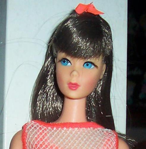 （1966）ブルネットロングヘアーツイストアンドターンバービー＃1 - EX + / NM - バービー人形の通販・販売なら【ピーチェリノ】