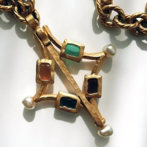 salvatre ferragamo / Vintage Necklace "Stone and pearl design"