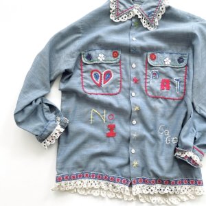 VINTAGE 70~80's Embroidered chambray shirt "PAT"