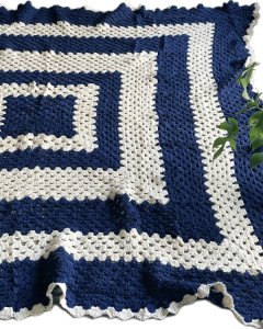 Vintage Granny knitting blanket "square pattern"/ 160×160cm