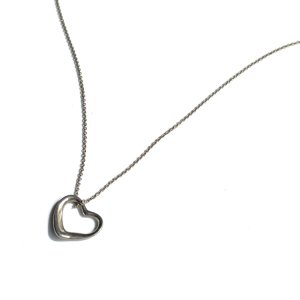 Tiffany & Co / Open heart necklace