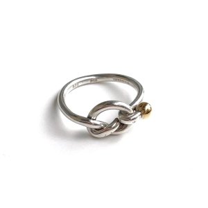 Tiffany & Co / Hook & eye ring