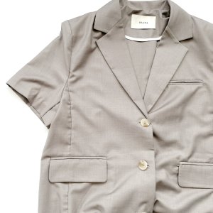 Short sleeve design jacket