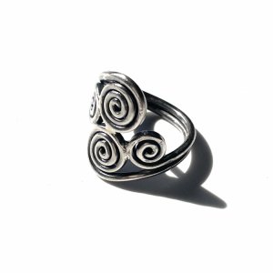 KAREN SILVER Ring "Four spirals"