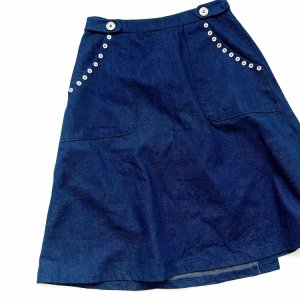 70s VINTAGE Button design denim skirt

