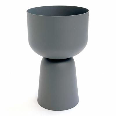 IRON STAND POTS