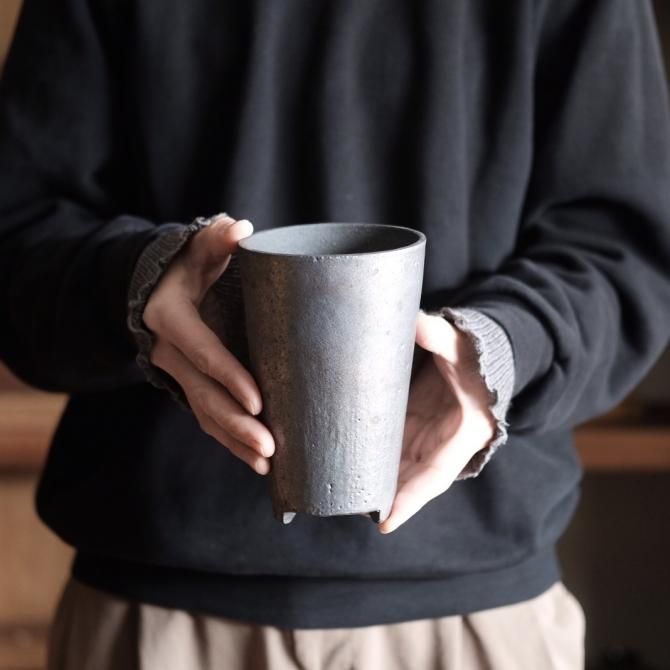 瀬戸　黒釉貼付桔梗文　植木鉢　骨董 瀬戸 黒釉貼付桔梗文 植木鉢 骨董