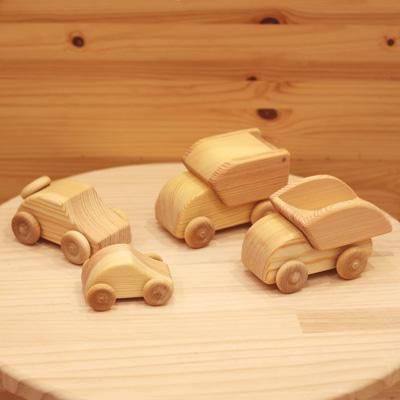 北欧の郵便車（小） DEBRESKA/デブレスカ社の木のくるま 木の