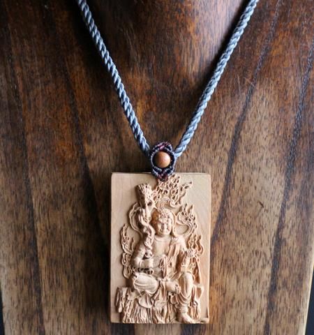 不動明王ペンダント／崖柏 - 彩雲(さいうん)