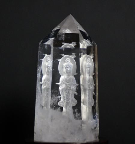 観音 水晶ポイント裏彫り - 彩雲(さいうん)