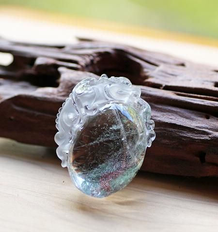 貔貅（ひきゅう）／ガーデンクォーツ彫刻 - 彩雲(さいうん)