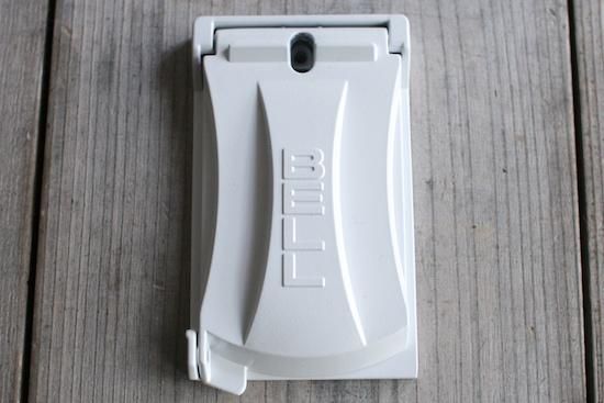 屋外用カバー のみ スイッチ コンセントカバー シングル 白 カフェスタイルのアンティークな古家具 古道具の雑貨ショップ ひぐらし古具店 屋外用カバー のみ スイッチ コンセントカバー シングル 白 カフェスタイルのアンティークな古家具 古道具の雑貨ショップ ひぐらし古具店