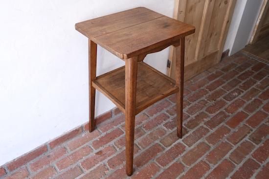 昭和レトロ花台スクエア形 W43 D39 H75 5cm 西荻窪アンティーク 古家具 古道具のカフェスタイル雑貨ショップ ひぐらし古具店 昭和レトロ花台スクエア形 W43 D39 H75 5cm 西荻窪アンティーク 古家具 古道具のカフェスタイル雑貨ショップ ひぐらし古具店