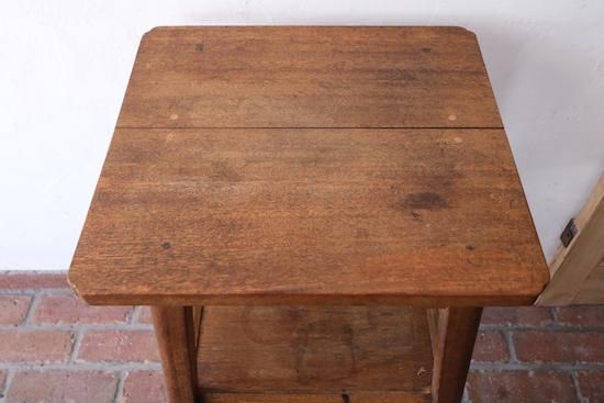 昭和レトロ花台スクエア形 W43 D39 H75 5cm 西荻窪アンティーク 古家具 古道具のカフェスタイル雑貨ショップ ひぐらし古具店 昭和レトロ花台スクエア形 W43 D39 H75 5cm 西荻窪アンティーク 古家具 古道具のカフェスタイル雑貨ショップ ひぐらし古具店